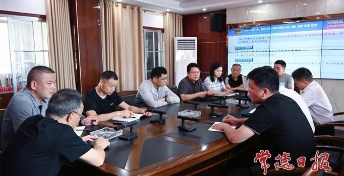 筑牢防线保平安 常德市严查烟花爆竹批发企业风险隐患